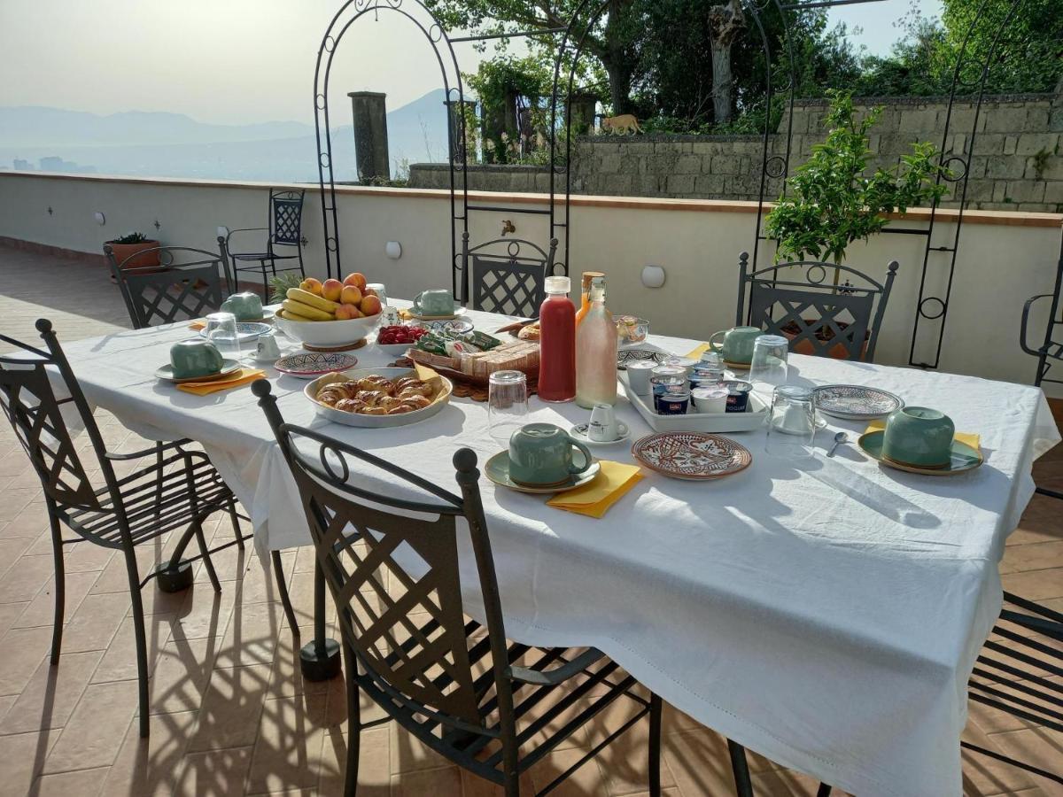Le Petit Palais - Naples Bed and Breakfast Exteriör bild